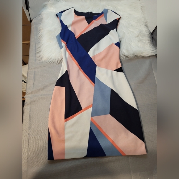 Vince Camuto Navy and Peach Geometric Mini Dress, Size 2 - Picture 5 of 6